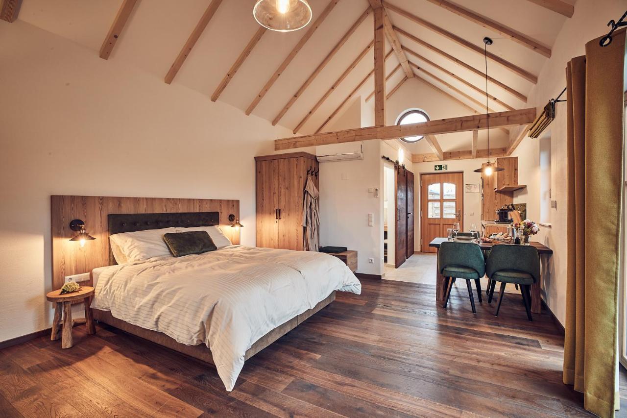 Kittenberger Chalets Am Gartensee Schiltern bei Langenlois 外观 照片